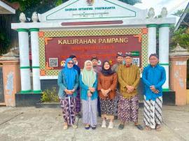 Pamong Kalurahan Pampang Kenakan Pakaian Adat Gagrak Ngayogyakarta di Hari Kamis Pon